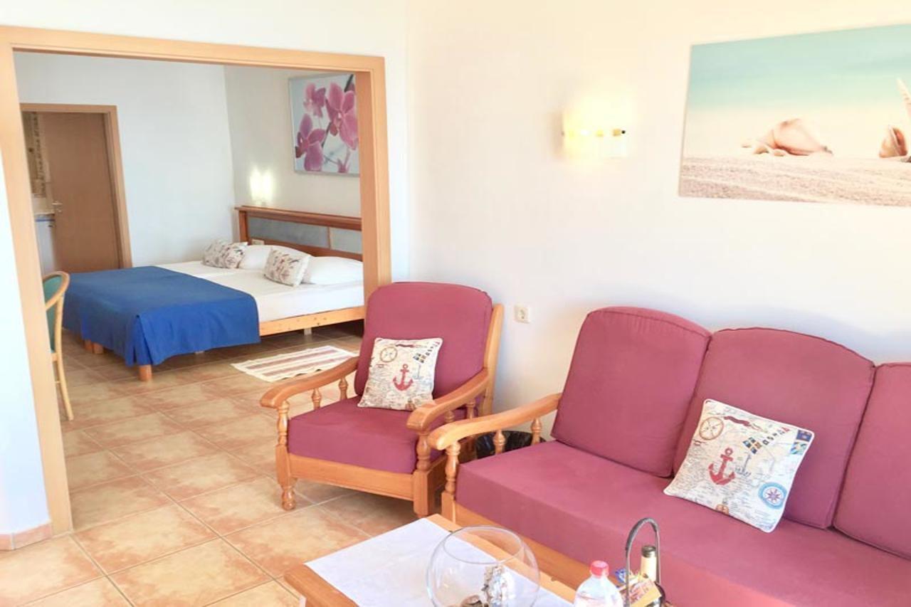 Suite Hotel Marina Playa Esquinzo ภายนอก รูปภาพ