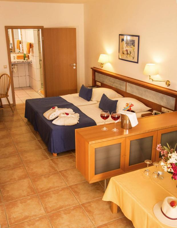 Suite Hotel Marina Playa Esquinzo ภายนอก รูปภาพ